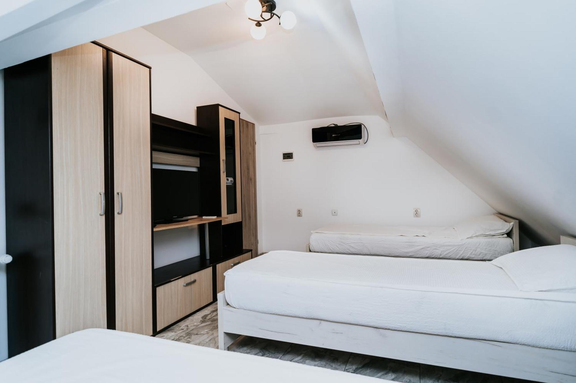 Apartment Attic Sibiu Esterno foto
