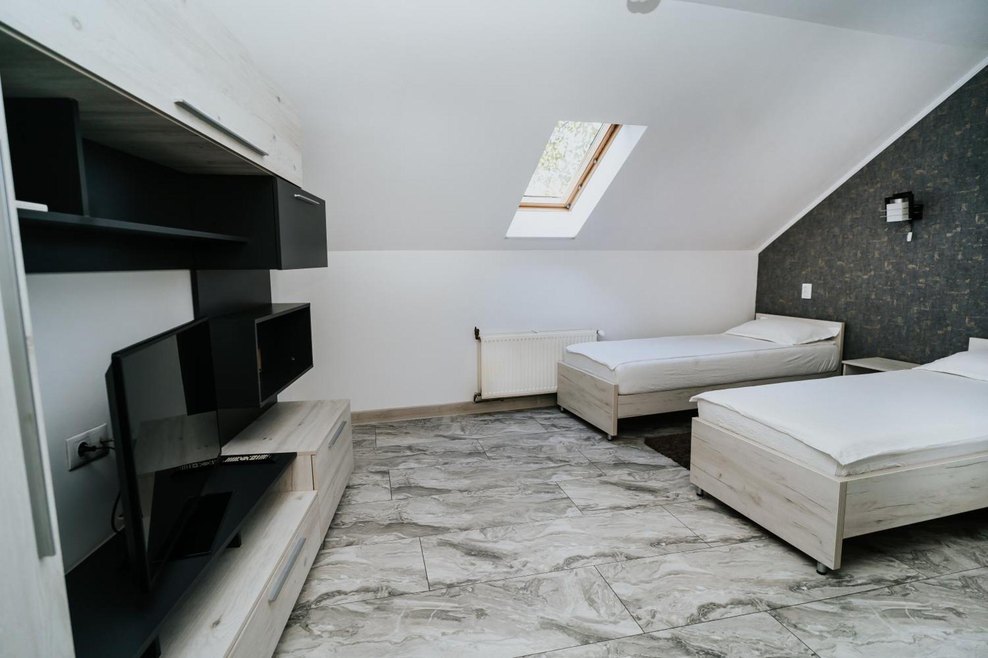 Apartment Attic Sibiu Esterno foto